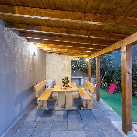 Holiday Home Dijamant Kucice Ngoại thất bức ảnh