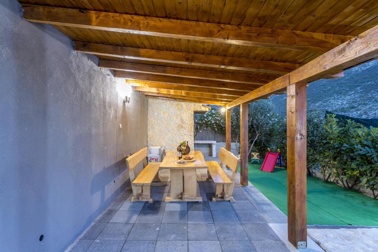 Holiday Home Dijamant Kucice Ngoại thất bức ảnh